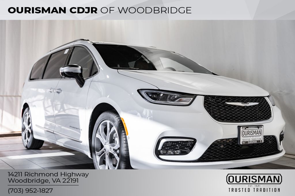 2026 Chrysler Pacifica Pinnacle's photo