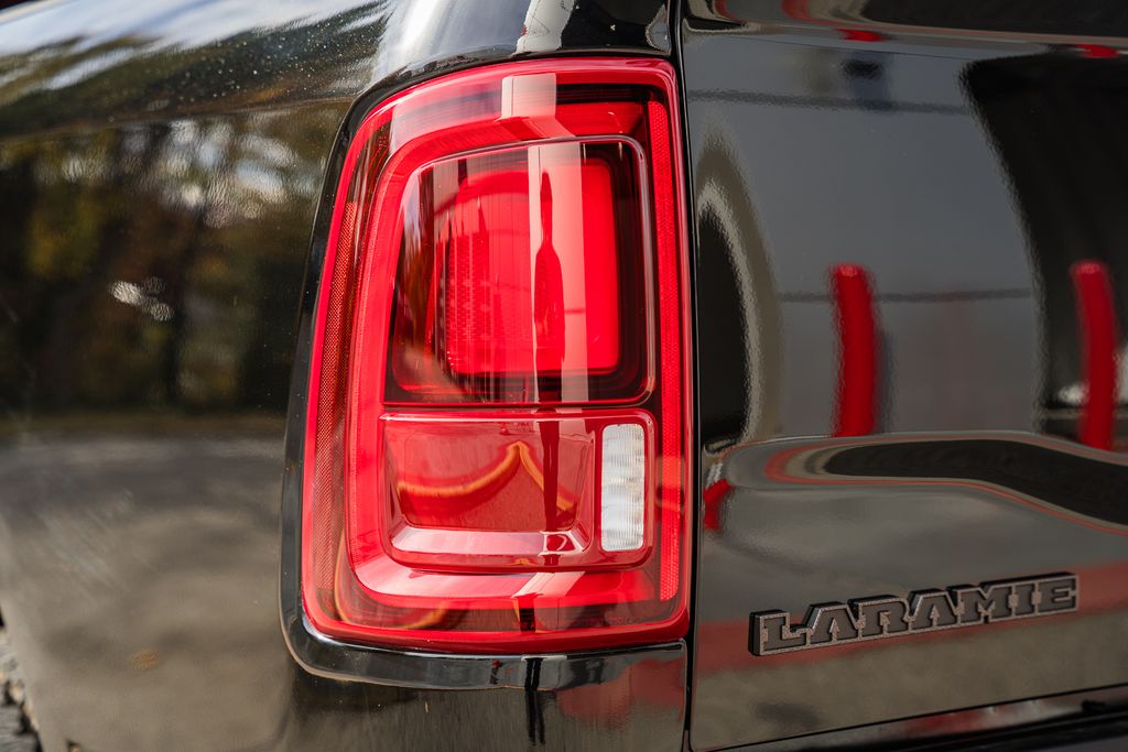2026 RAM 2500 Laramie - Photo 8