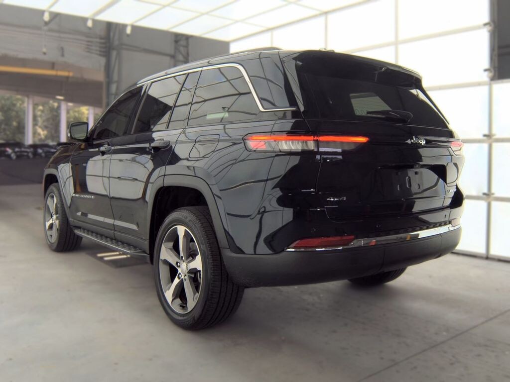 Used 2023 Jeep Grand Cherokee Limited SUV