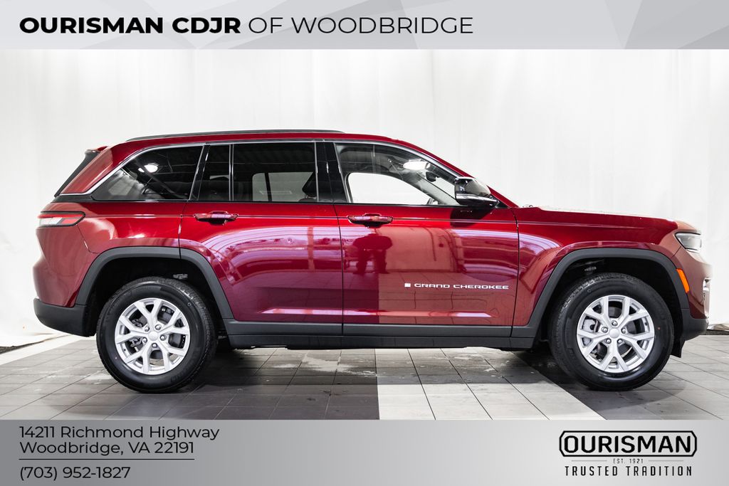 2023 Jeep Grand Cherokee Limited photo 2