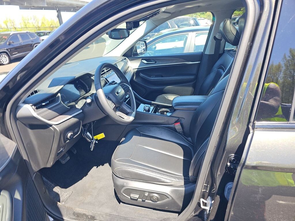 Used 2023 Jeep Grand Cherokee L Limited SUV
