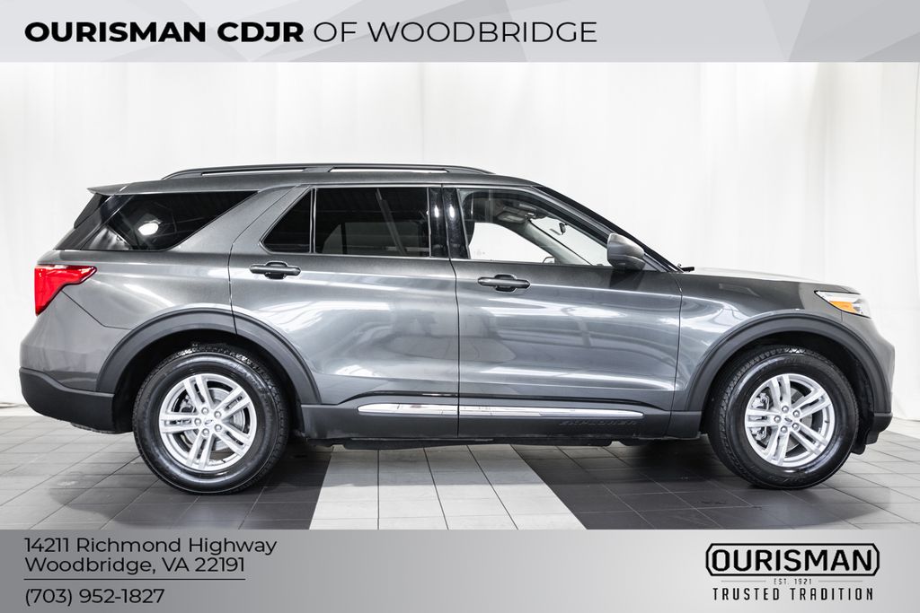 2020 Ford Explorer XLT photo 3