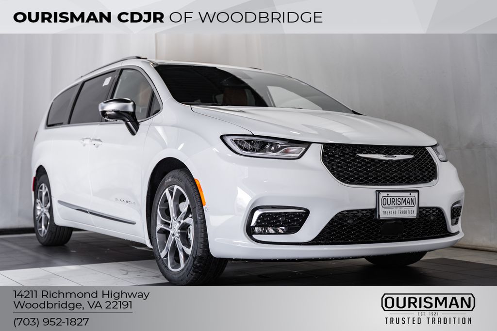 2026 Chrysler Pacifica Pinnacle's photo