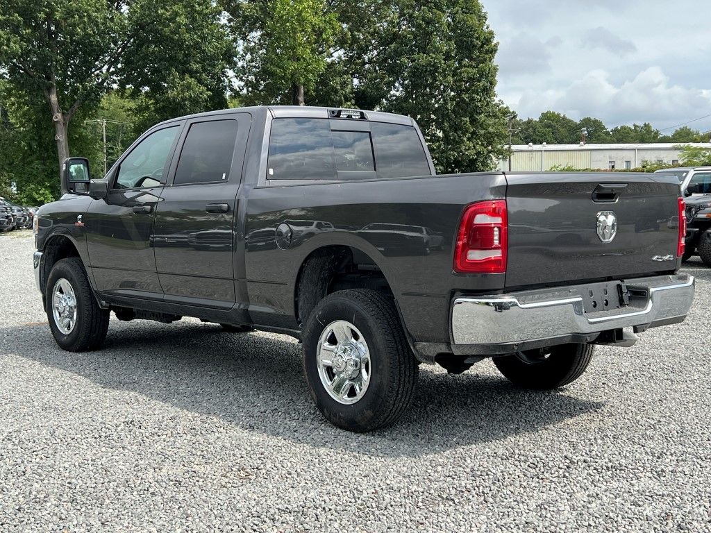 2024 Ram 2500 Tradesman photo 3