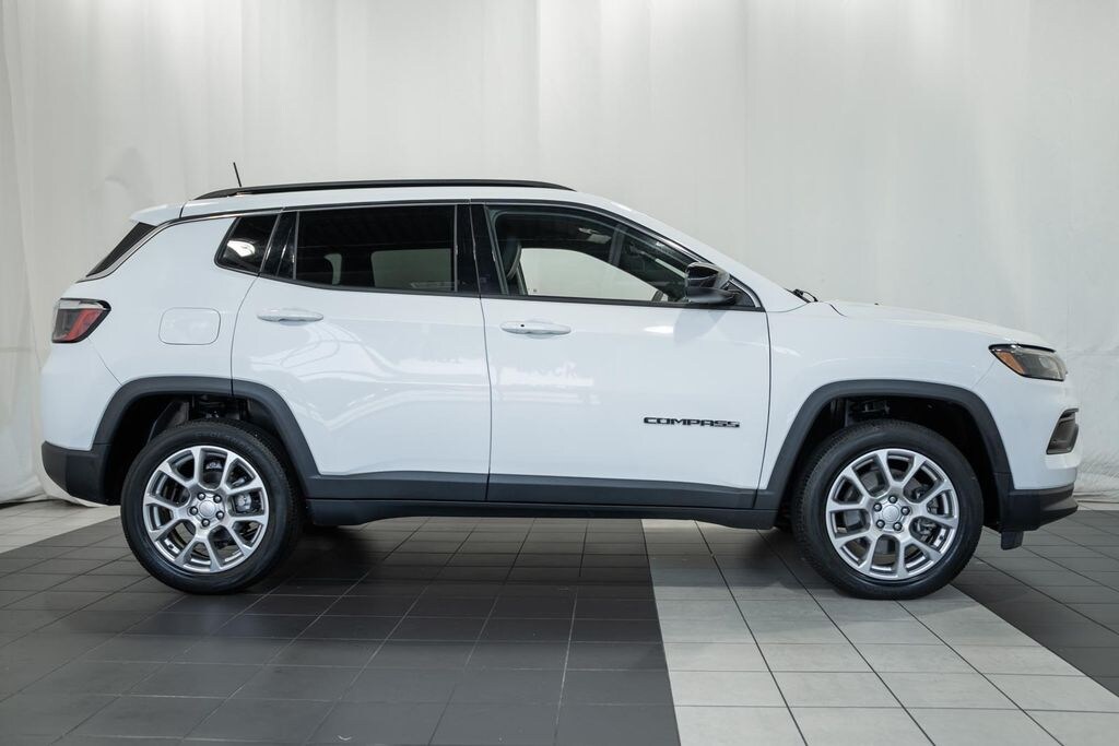Certified 2023 Jeep Compass Latitude Lux SUV