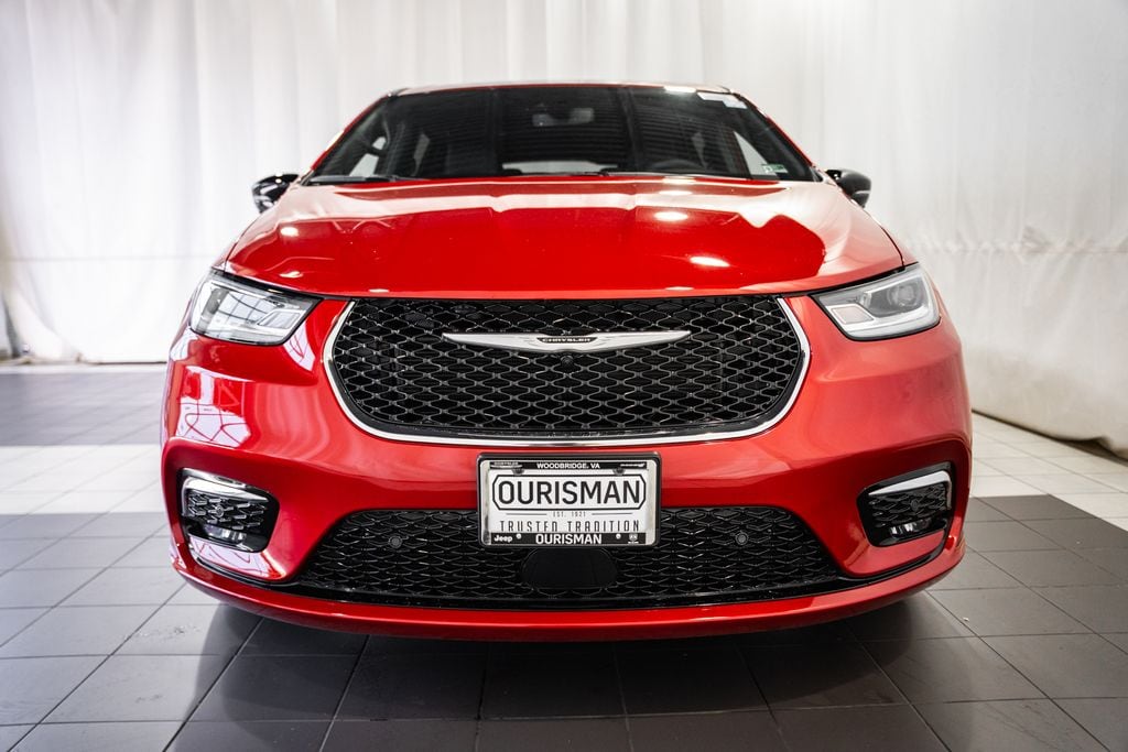 New 2026 Chrysler Pacifica Select Passenger Van