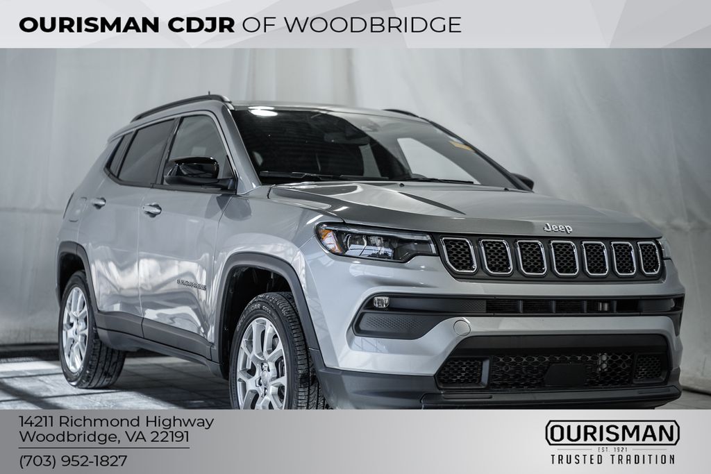 2023 Jeep Compass Latitude Lux