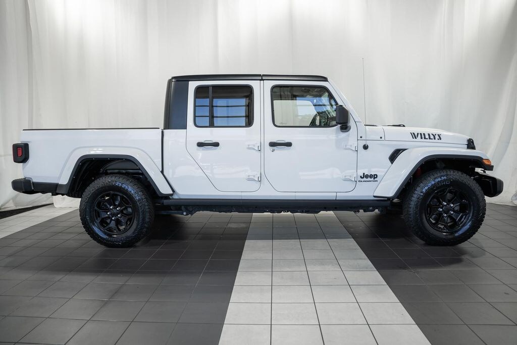 Certified 2022 Jeep Gladiator Willys Truck
