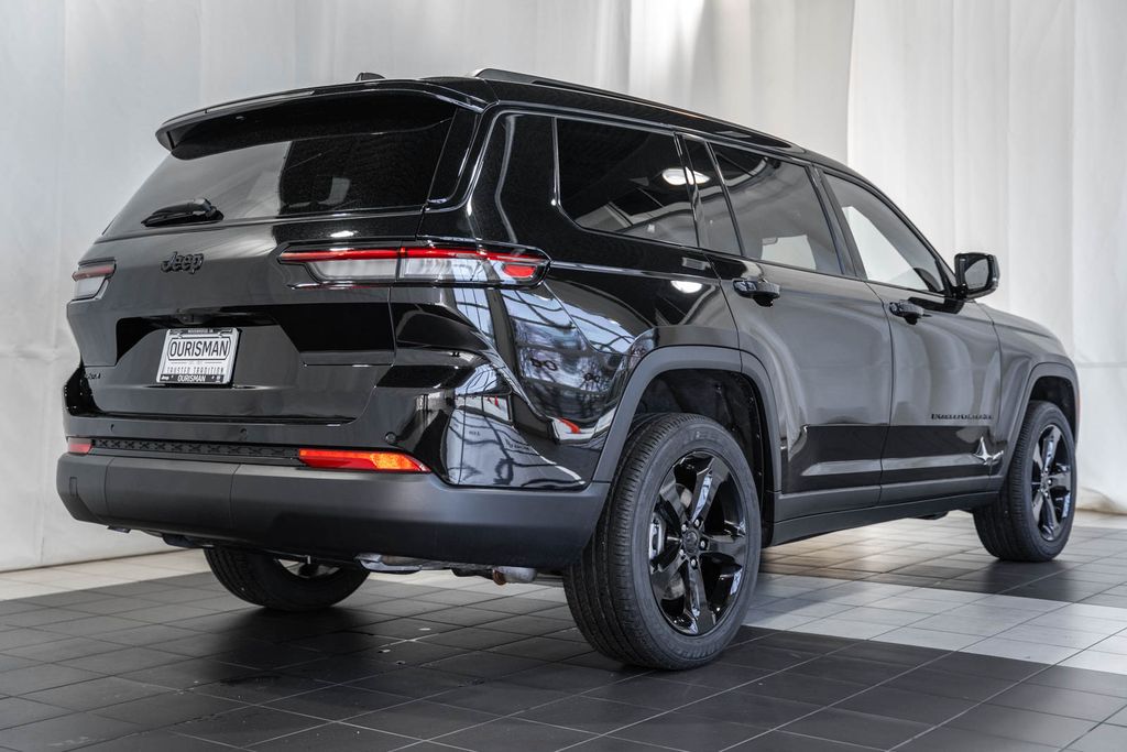 2025 Jeep Grand Cherokee Altitude X photo 4