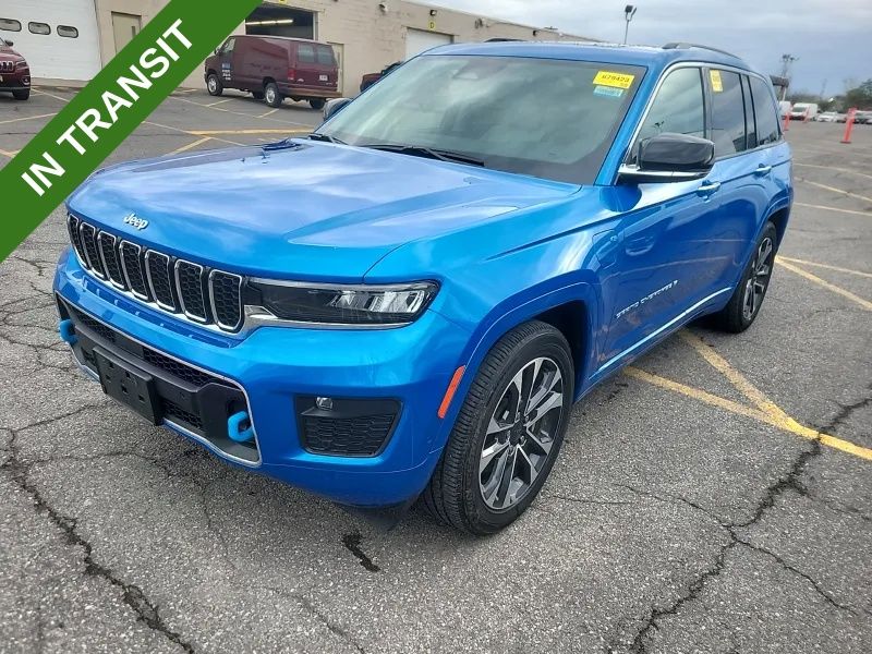 2022 Jeep Grand Cherokee Overland 4xe 4x4's photo