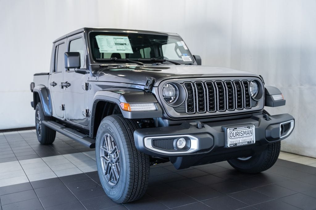 New 2026 Jeep Gladiator Sport S Pickup