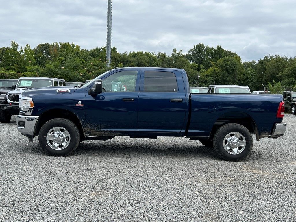 2024 Ram 2500 Tradesman photo 2