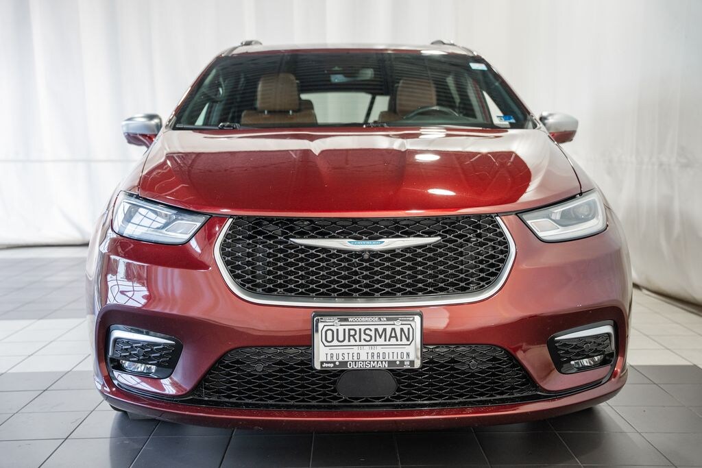Certified 2021 Chrysler Pacifica Hybrid Pinnacle Minivan/Van