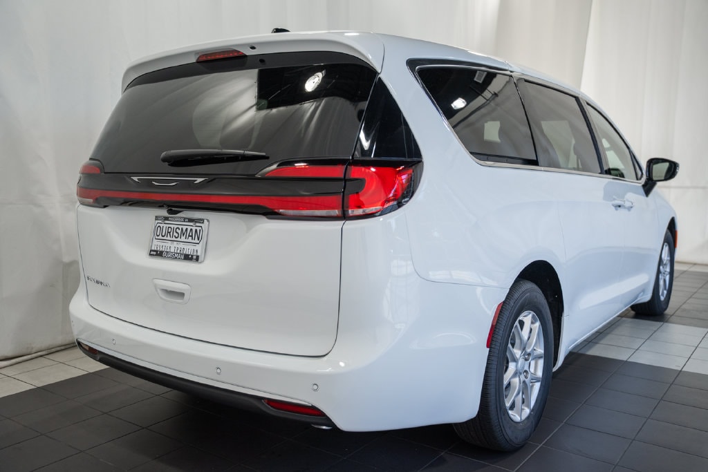 New 2027 Chrysler Pacifica Select Passenger Van