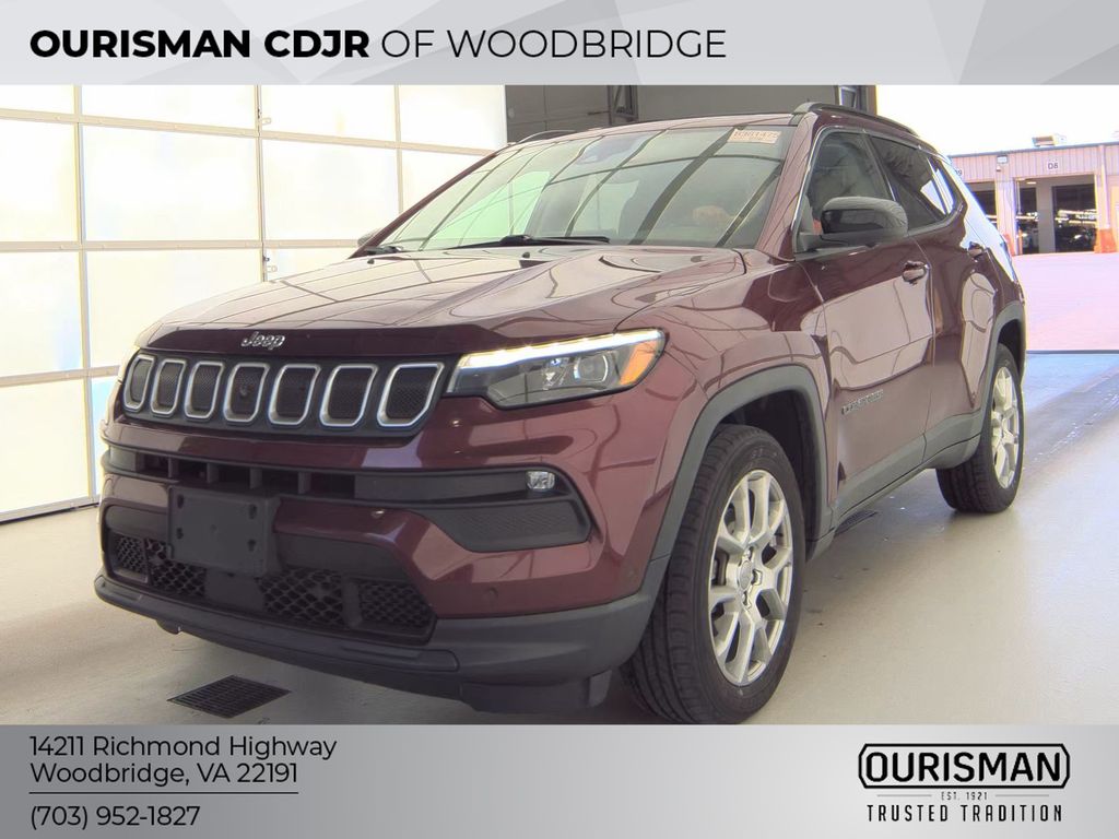 2022 Jeep Compass Latitude Lux 4X4's photo