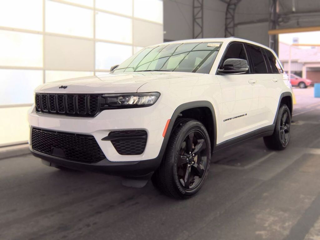 Used 2023 Jeep Grand Cherokee Altitude X SUV