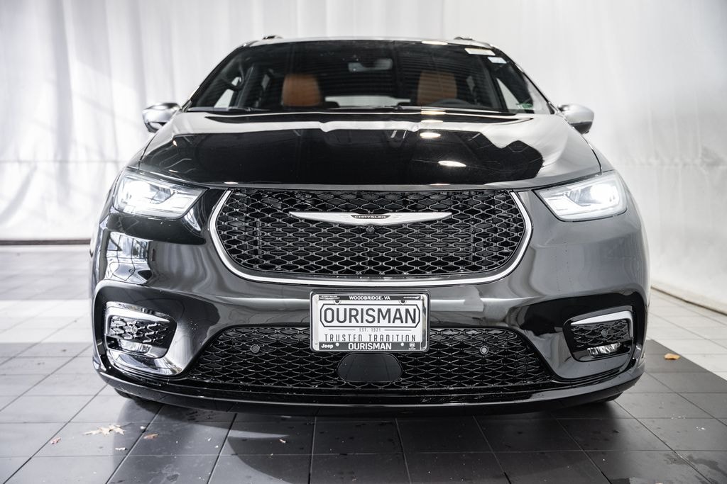 New 2026 Chrysler Pacifica Pinnacle Passenger Van