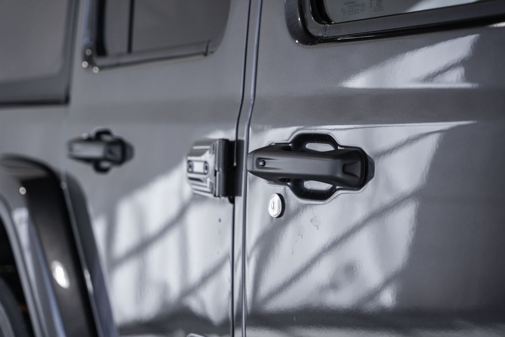2026 Jeep Wrangler 4-Door Sahara - Photo 15