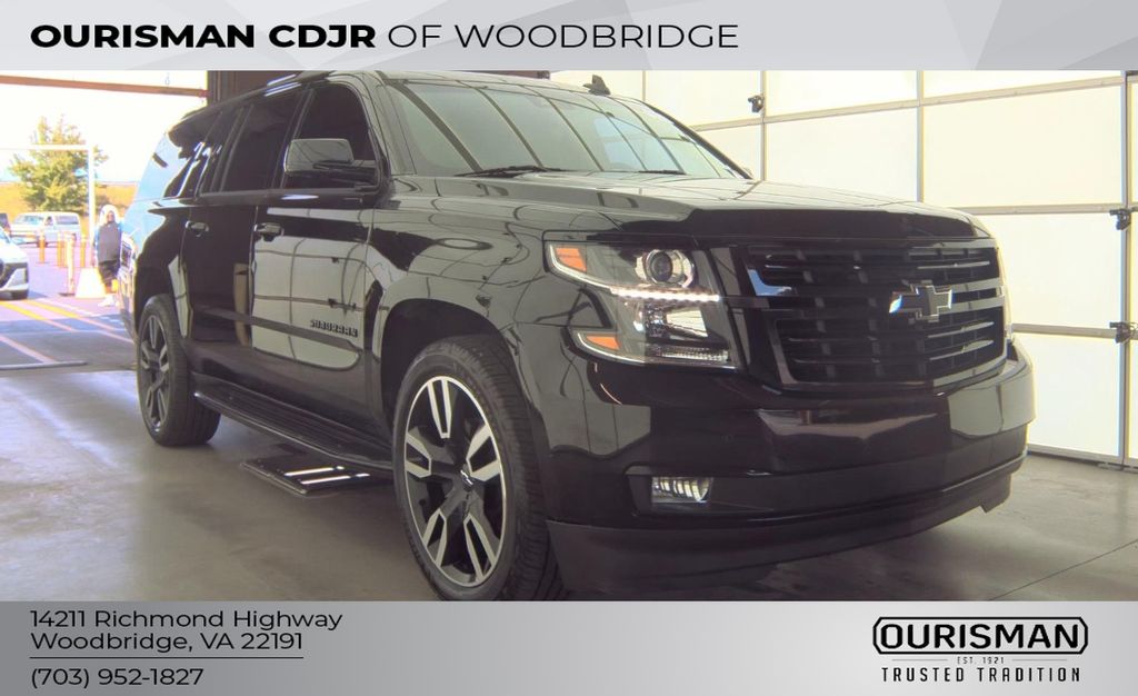 2018 Chevrolet Suburban LT photo 2