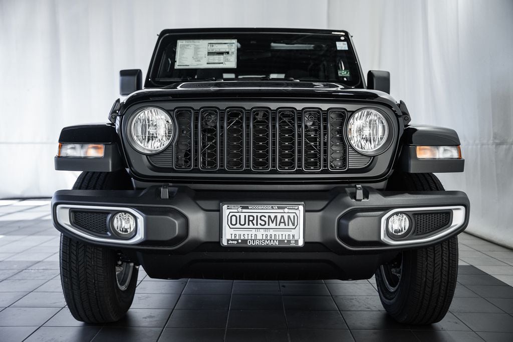 New 2025 Jeep Gladiator Sport S Pickup