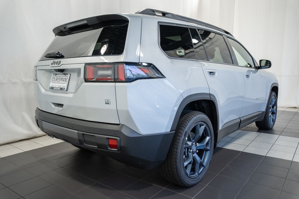New 2026 Jeep Cherokee Laredo Sport Utility