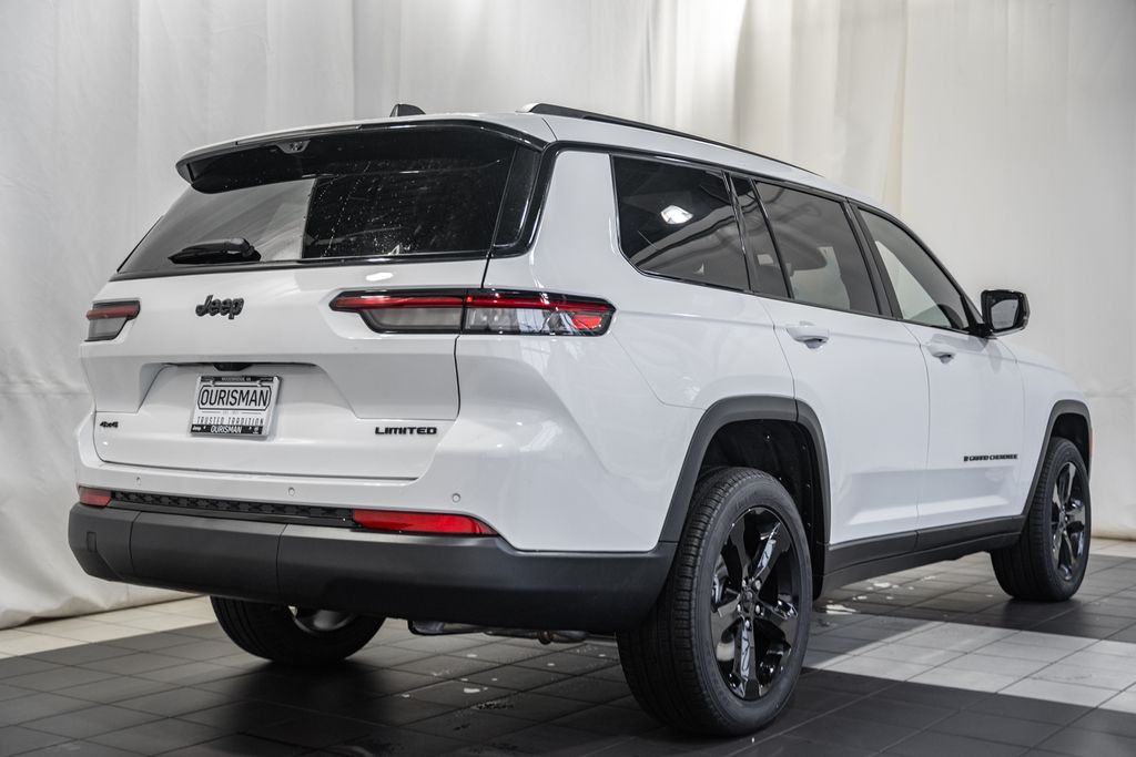 2025 Jeep Grand Cherokee Limited photo 4