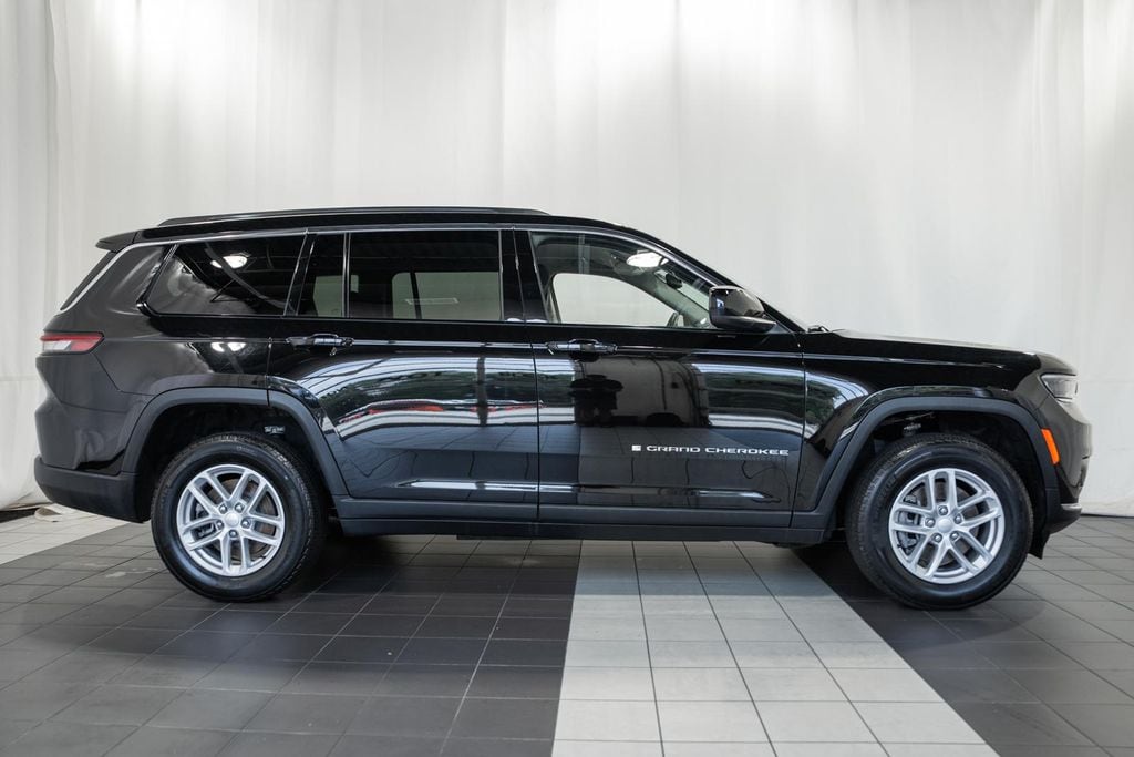 Used 2023 Jeep Grand Cherokee L Laredo SUV