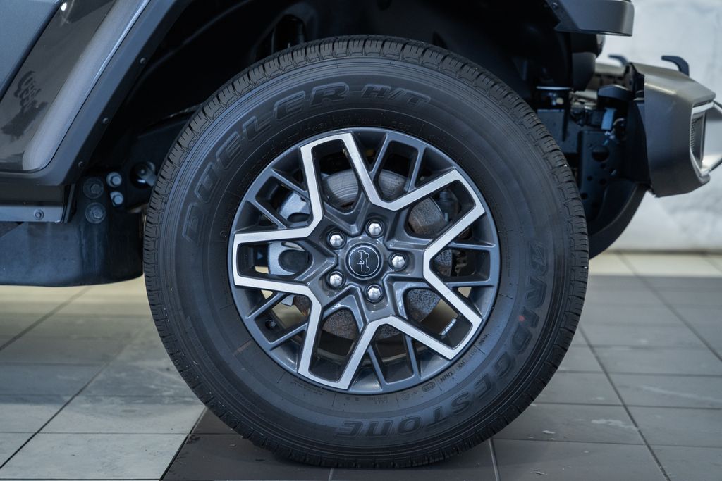 2026 Jeep Wrangler 4-Door Sahara - Photo 16