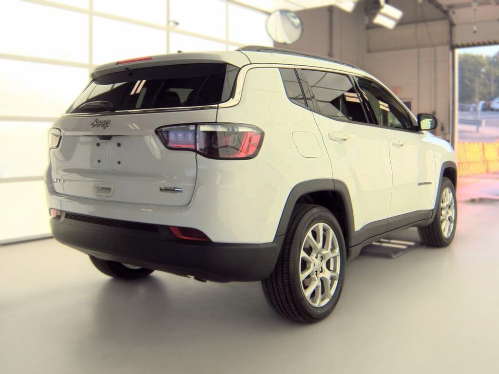 Used 2023 Jeep Compass Latitude Lux SUV