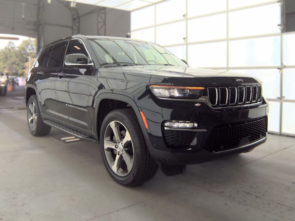 Used 2023 Jeep Grand Cherokee Limited SUV