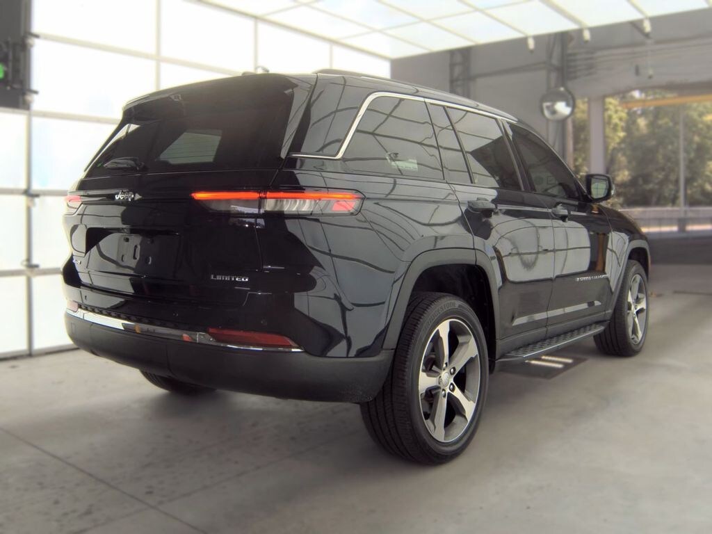 Used 2023 Jeep Grand Cherokee Limited SUV