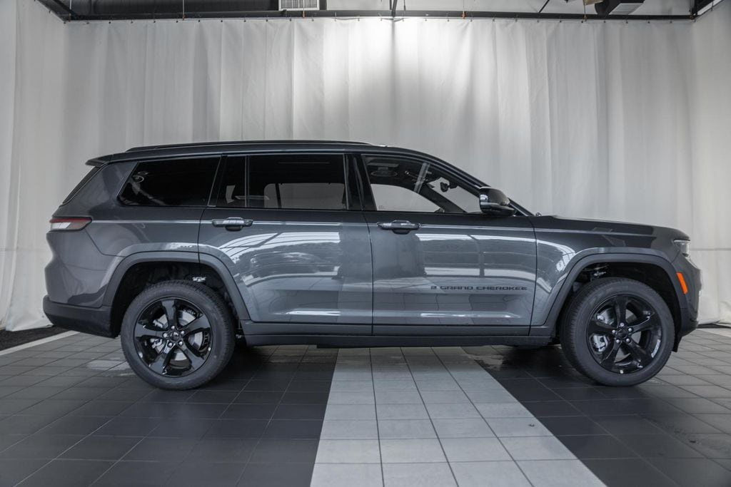 New 2025 Jeep Grand Cherokee L Limited Sport Utility