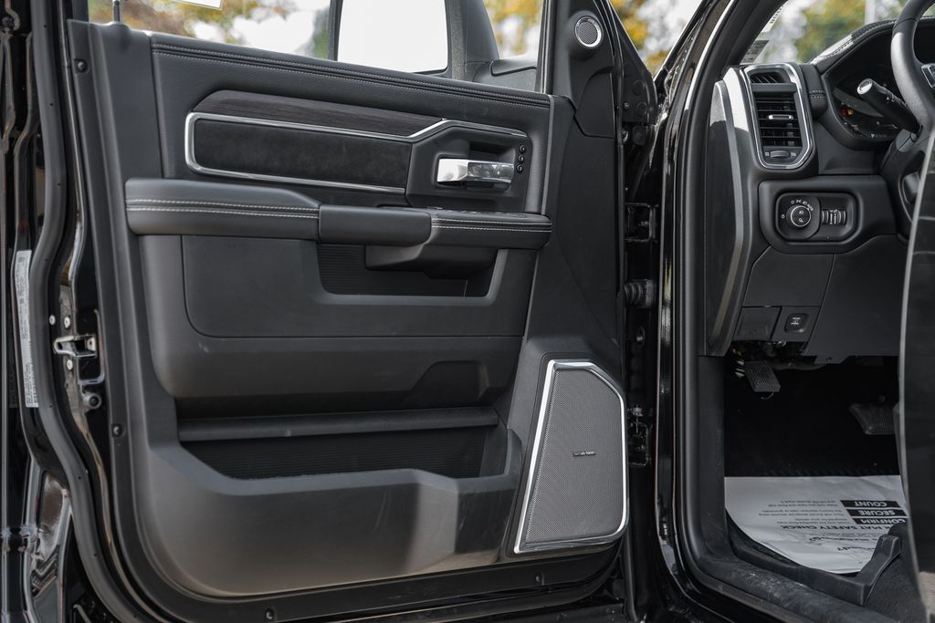 2026 RAM 2500 Laramie - Photo 41