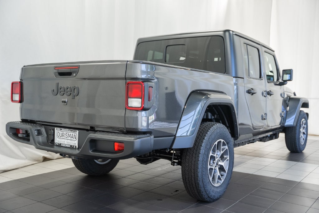 New 2027 Jeep Gladiator Sport S Pickup