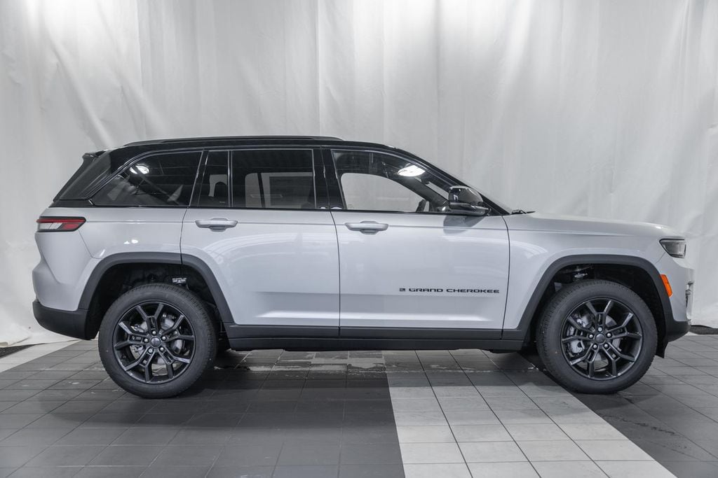 New 2025 Jeep Grand Cherokee Limited Sport Utility