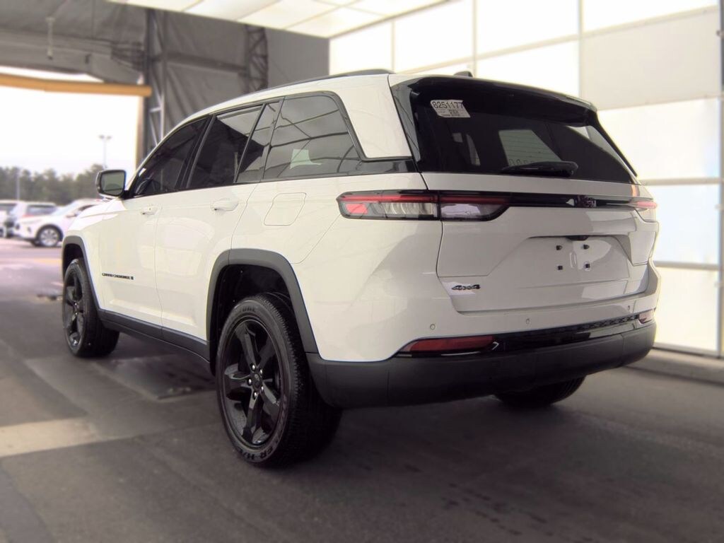 Used 2023 Jeep Grand Cherokee Altitude X SUV
