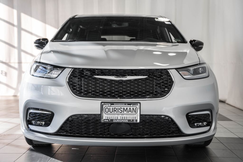 New 2026 Chrysler Pacifica Select Passenger Van