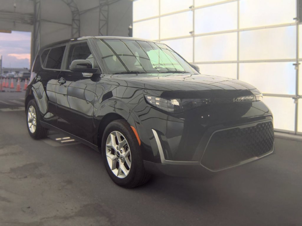 Used 2023 Kia Soul S Hatchback