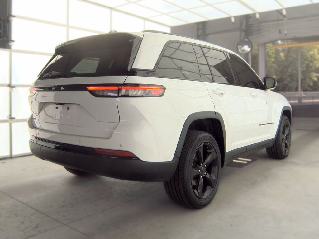 Used 2023 Jeep Grand Cherokee Altitude X SUV