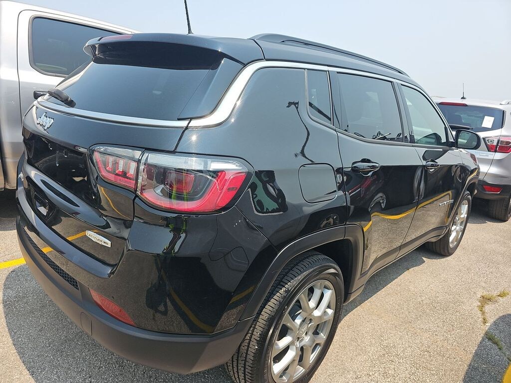 Used 2023 Jeep Compass Latitude Lux SUV