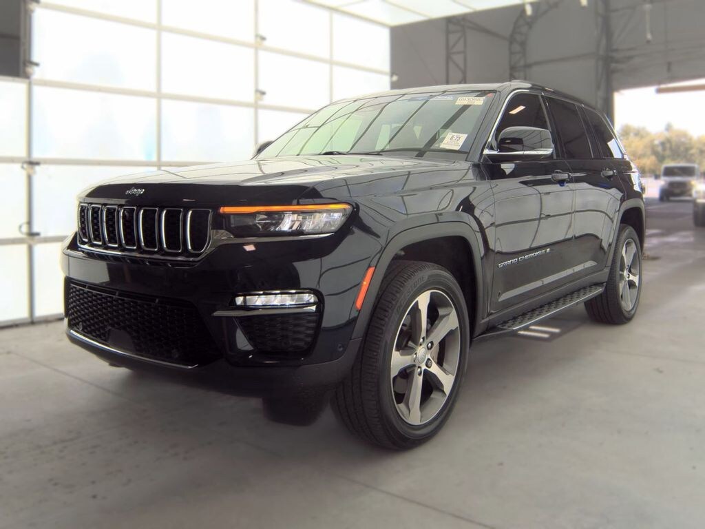 Used 2023 Jeep Grand Cherokee Limited SUV