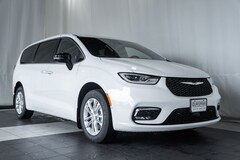 2026 Chrysler Pacifica Select Passenger Van