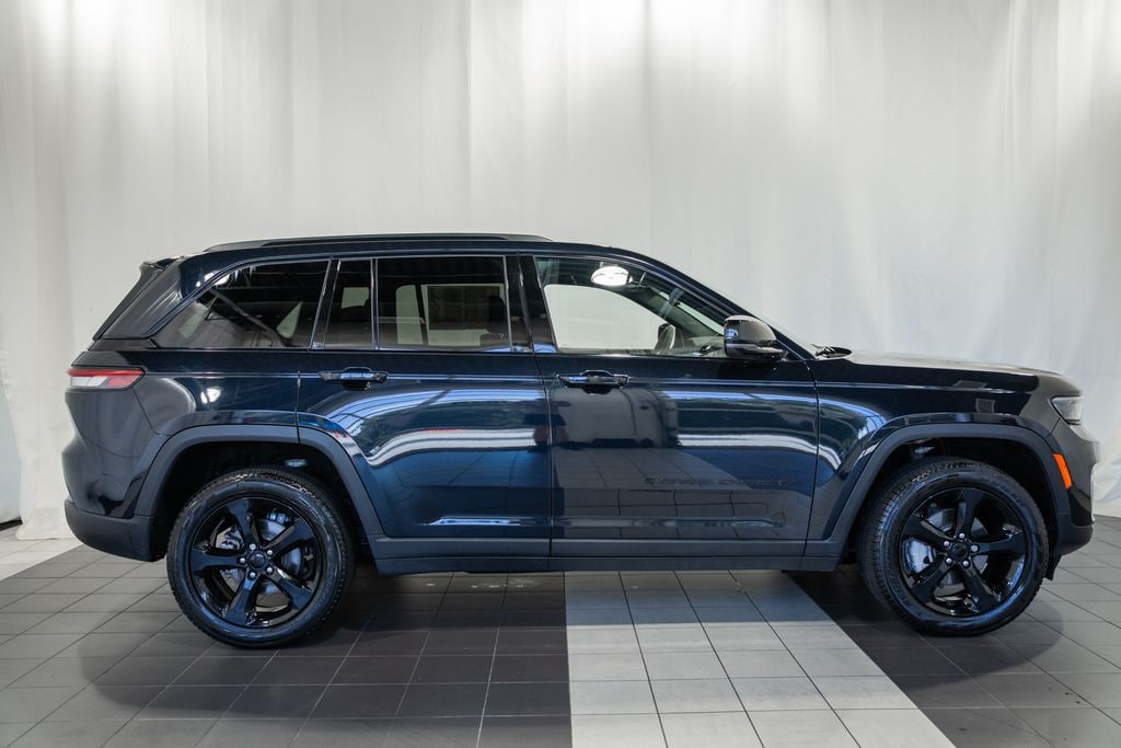 Used 2024 Jeep Grand Cherokee Limited SUV