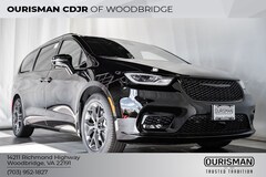 2026 Chrysler Pacifica Limited Passenger Van