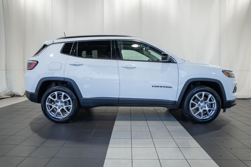 Certified 2022 Jeep Compass Latitude Lux SUV