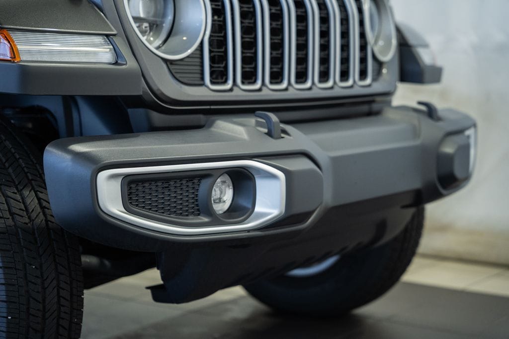2026 Jeep Wrangler 4-Door Sahara - Photo 12