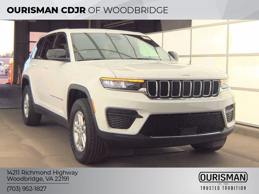 Used 2024 Jeep Grand Cherokee Laredo SUV