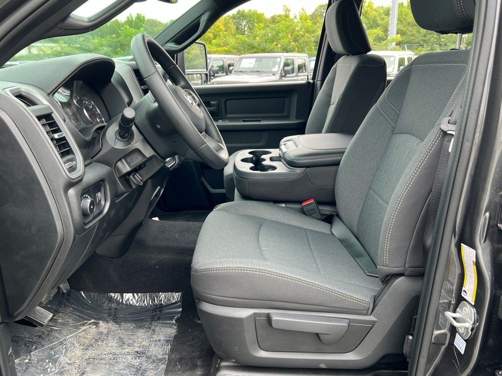 2024 Ram 2500 Tradesman photo 4