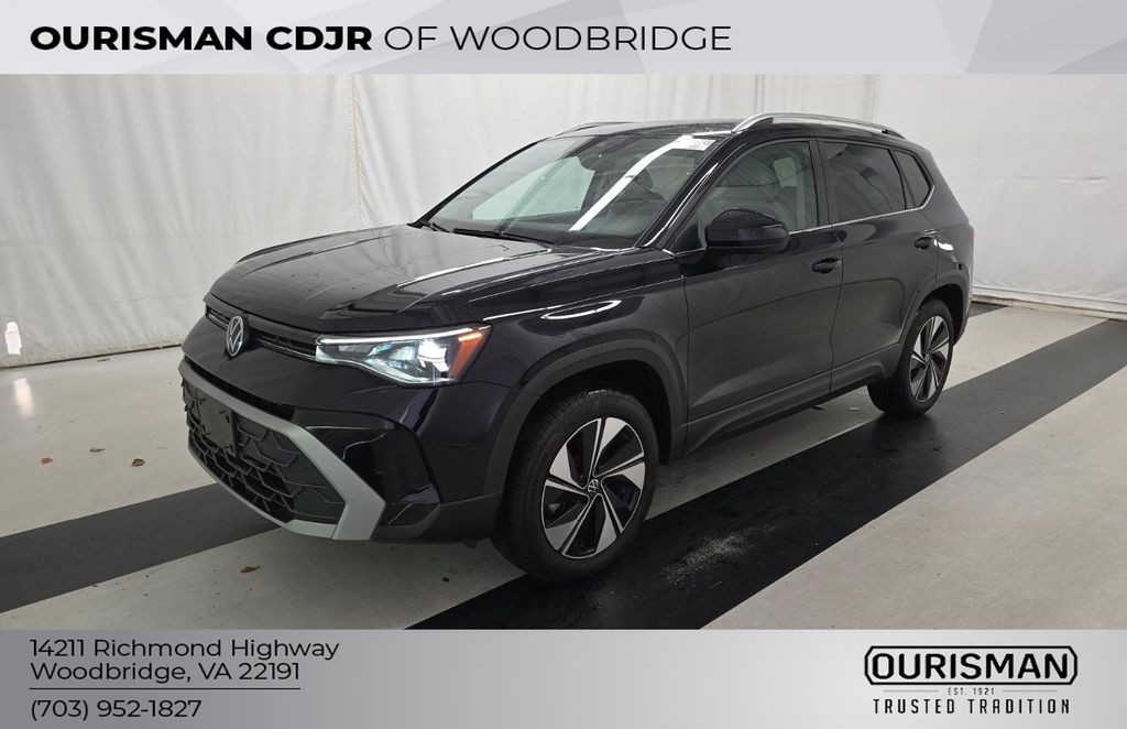 2025 Volkswagen Taos SE's photo