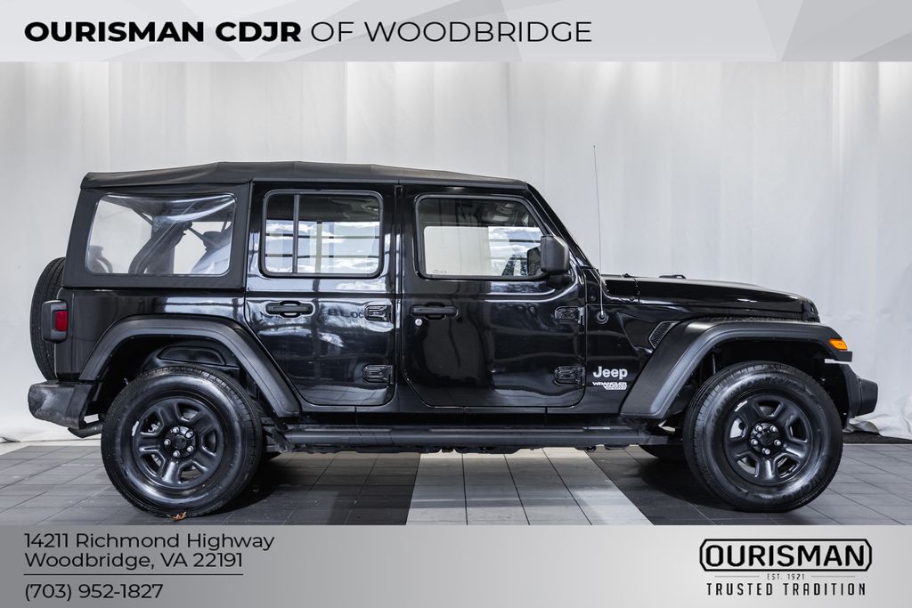 2018 Jeep Wrangler Unlimited Sport photo 3